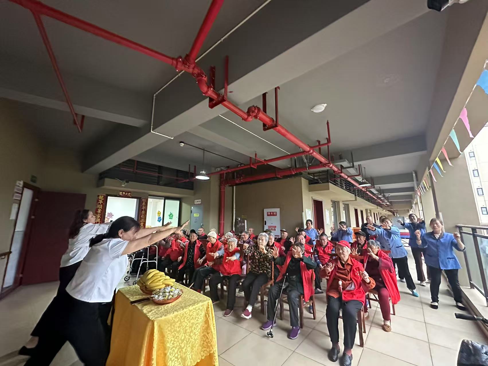 弘扬劳动精神，，，，转达温暖关爱